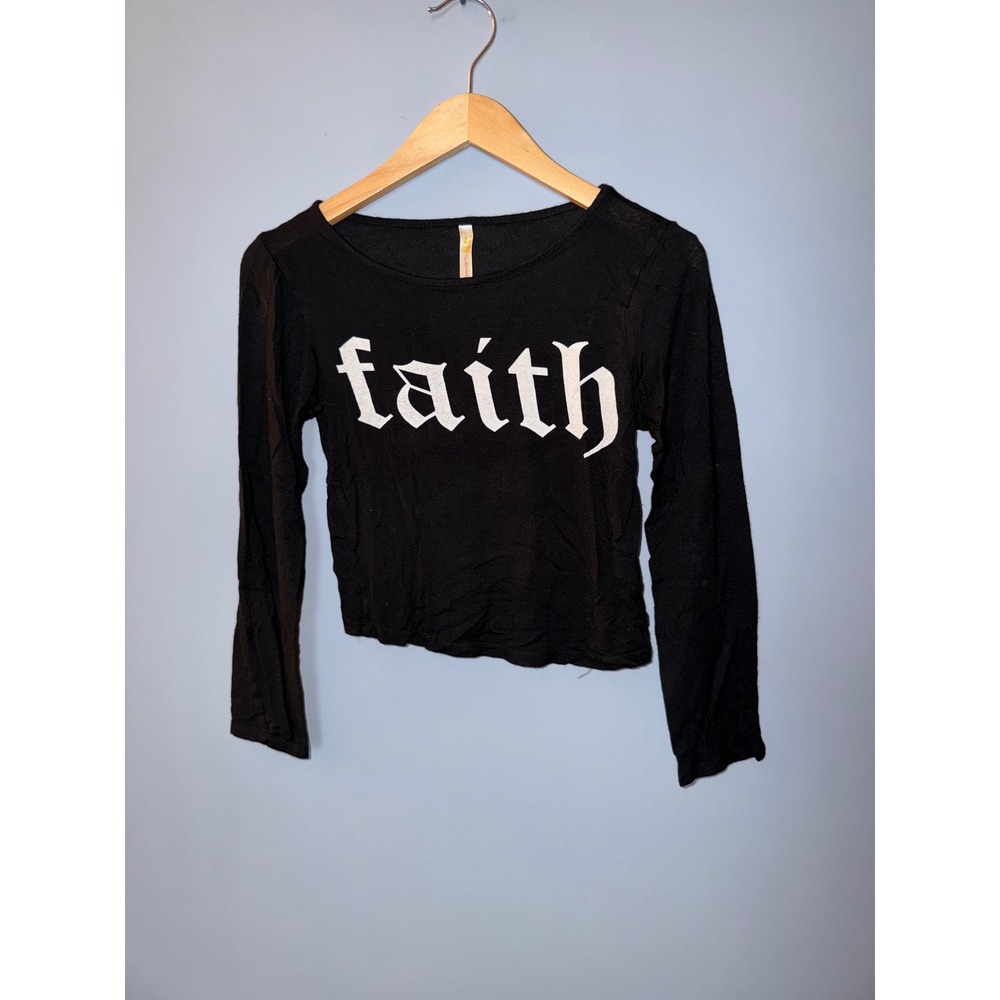 Full Circle Black Faith Graphic Long Sleeve Crop Top Gothic Font Womens S